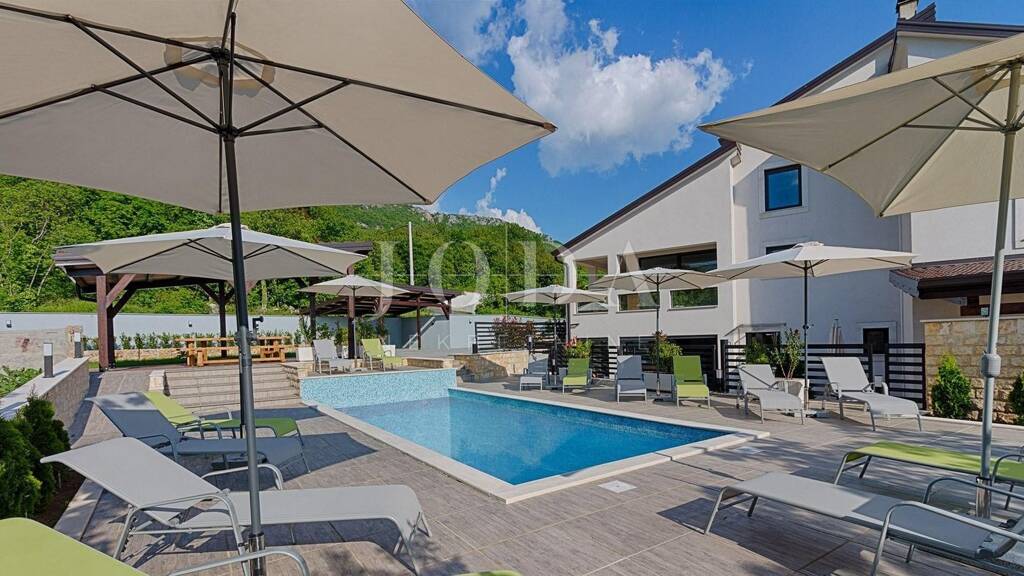 Einfamilienhaus zum Kauf 1.200.000 € 5 Zimmer 1.313 m² Grundstück Crikvenica 51260