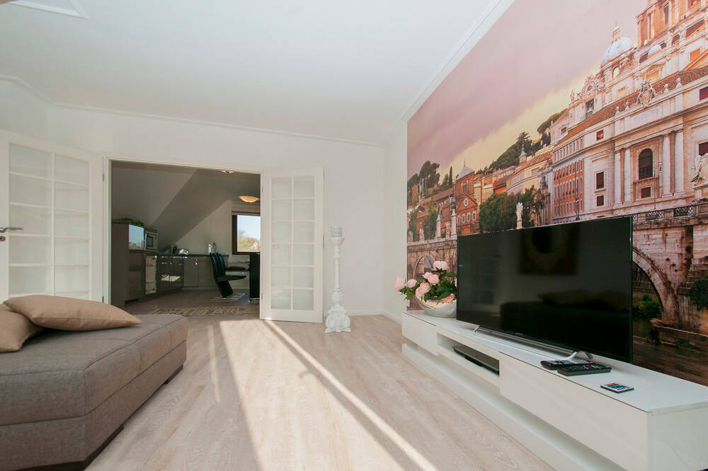 Property thumbnail 8