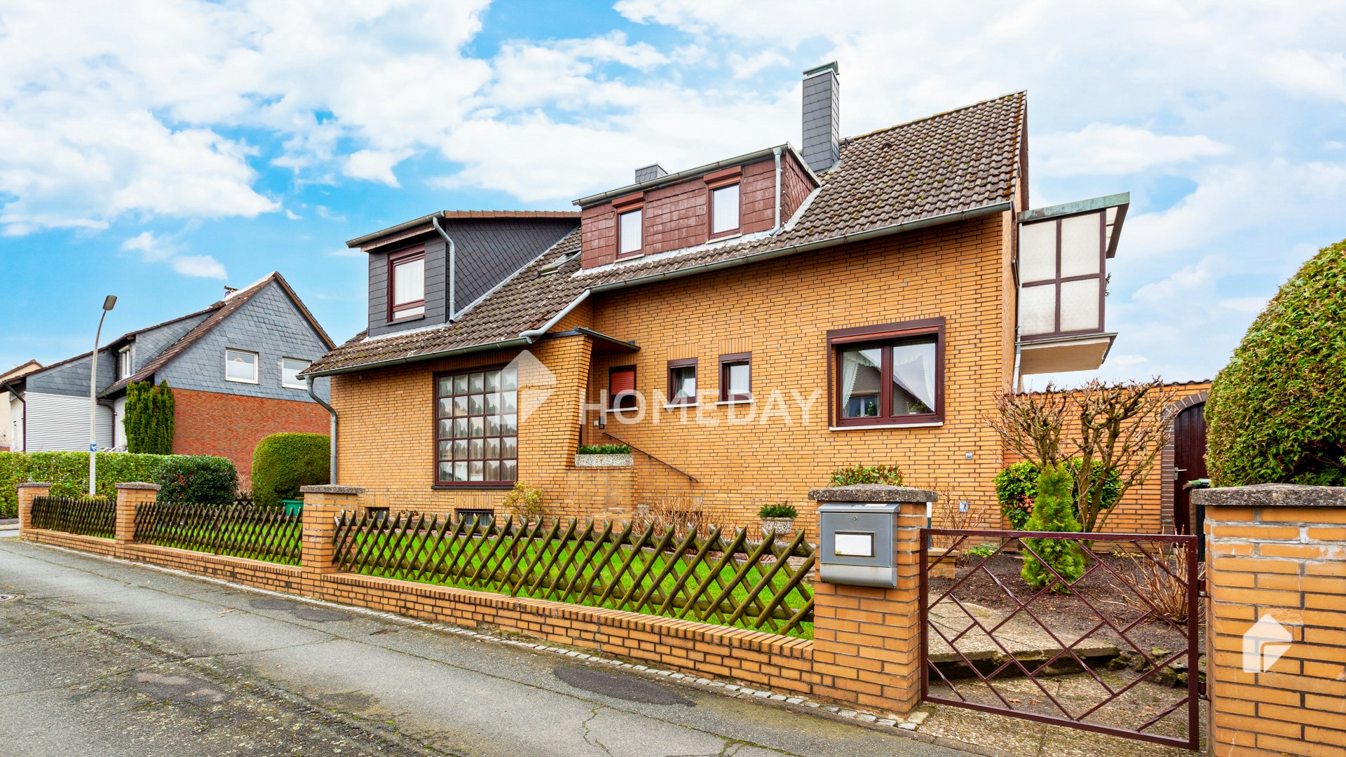 Einfamilienhaus zum Kauf 374.000 € 7 Zimmer 151,1 m²<br/>Wohnfläche 721 m²<br/>Grundstück Waggum Braunschweig 38110