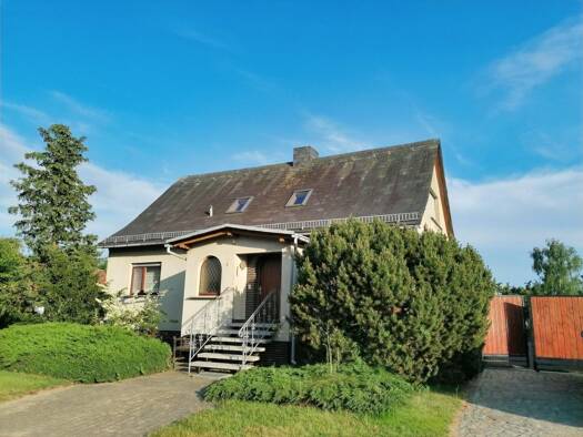 Einfamilienhaus zum Kauf 210.000 € 8 Zimmer 140 m² 1.350 m² Grundstück Gladigau Osterburg 39606