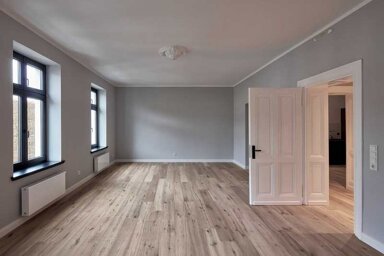 Wohnung zur Miete 700 € 3 Zimmer 122 m² frei ab sofort Hermannstraße Flingern - Nord Düsseldorf 40233