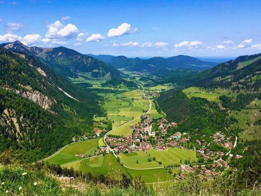 Mehrfamilienhaus zum Kauf als Kapitalanlage geeignet 2.975.000 € 753,2 m² 1.595 m² Grundstück Bayrischzell 83735