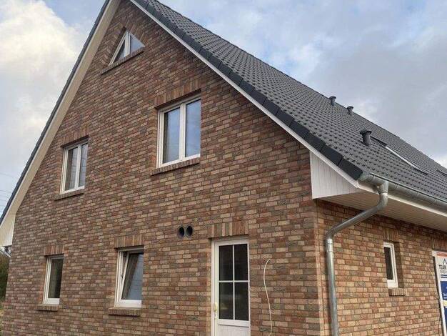 Doppelhaushälfte zur Miete - Erstbezug 2.118 € 4 Zimmer 125 m² 330 m² Grundstück frei ab 01.05.2026 Rellingen 25462