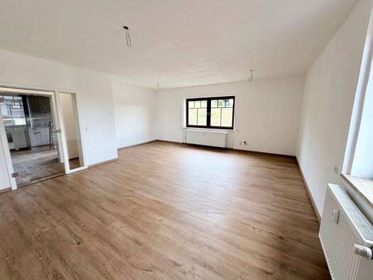 Wohnung zur Miete 540 € 2 Zimmer 83 m² Geschoss 1/2 frei ab 01.08.2026 Raschau Raschau-Markersbach 08352
