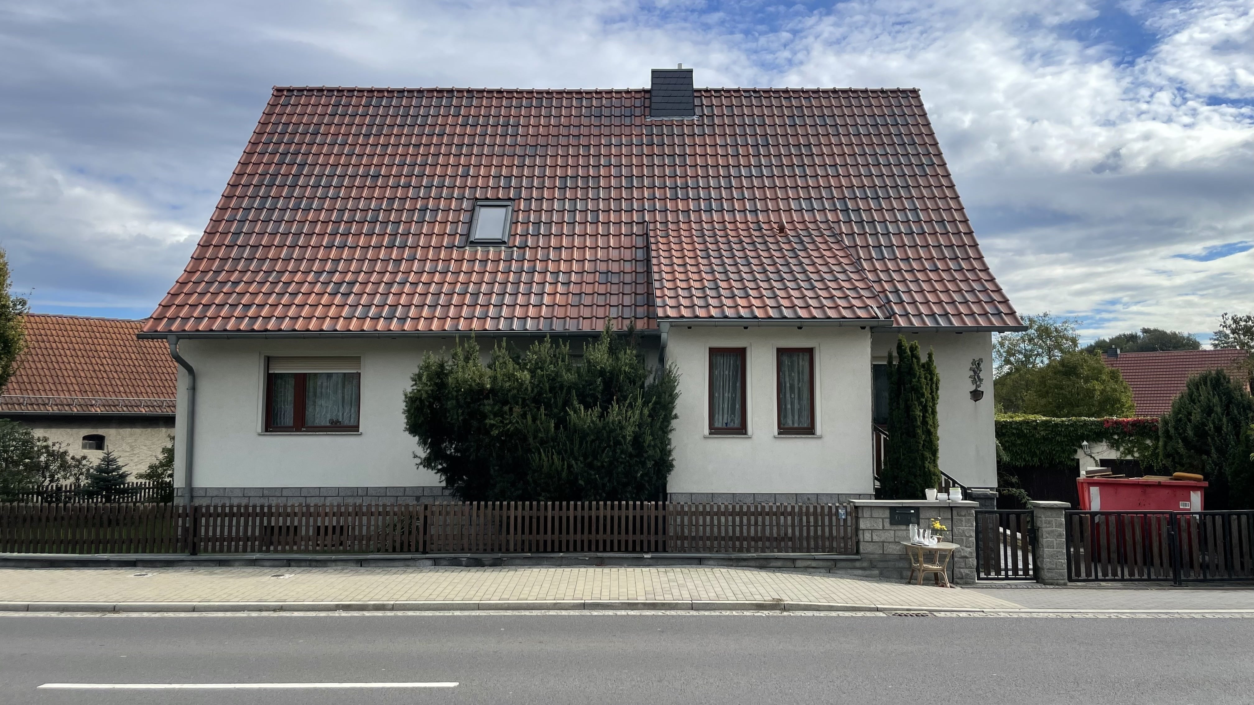 Einfamilienhaus zum Kauf 279.000 € 6 Zimmer 141 m²<br/>Wohnfläche 1.115 m²<br/>Grundstück Dörgenhausen Hoyerswerda 02977