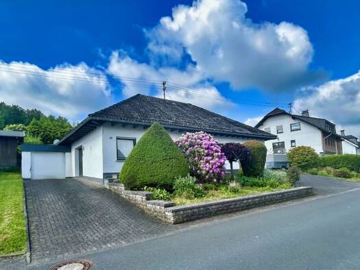 Einfamilienhaus zum Kauf 269.000 € 5 Zimmer 104,2 m² 1.007 m² Grundstück Hofolpe Kirchhundem 57399