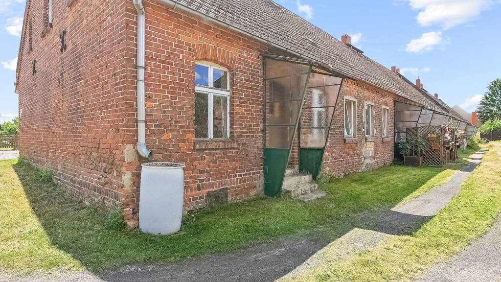 Mehrfamilienhaus zum Kauf 179.000 € 17 Zimmer 440 m² 3.411 m² Grundstück Dechtow 16833