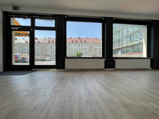 Laden zur Miete 18 € 2 Zimmer 68 m² Verkaufsfläche Alter Markt 10 Altstadt Magdeburg 39104