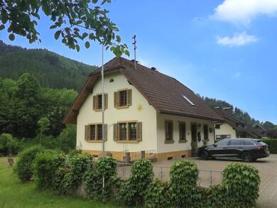 Mehrfamilienhaus zum Kauf 399.000 € 6 Zimmer 123,6 m² 561 m² Grundstück Simonswald 79263