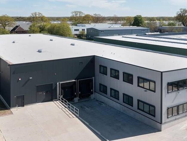 Lagerhalle zur Miete 7,50 € 750 m² Lagerfläche teilbar ab 277 m² Bargteheide 22941