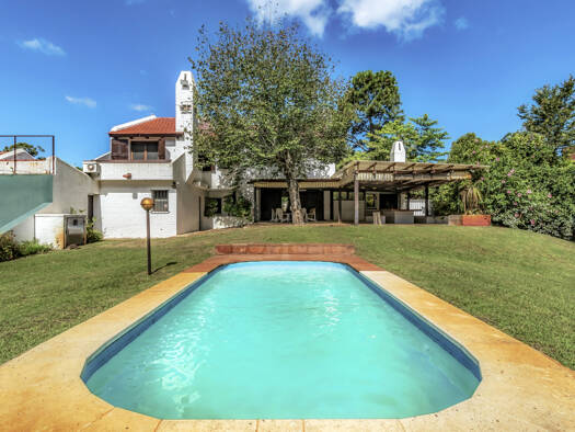 Haus zum Kauf 660.000 $ 11 Zimmer 340 m² 2.334 m² Grundstück Maldonado 20000