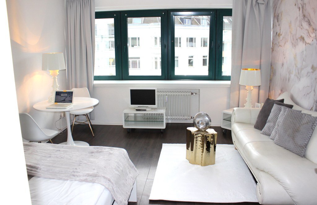 Wohnung zur Miete Wohnen auf Zeit 1.497 € 1 Zimmer 28 m²<br/>Wohnfläche ab sofort<br/>Verfügbarkeit Hansaring Altstadt - Nord Köln 50670