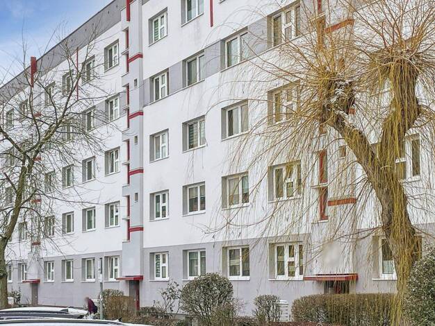 Wohnung zum Kauf 89.000 € 4 Zimmer 77,5 m² 2. Geschoss Oststadt Neubrandenburg 17036