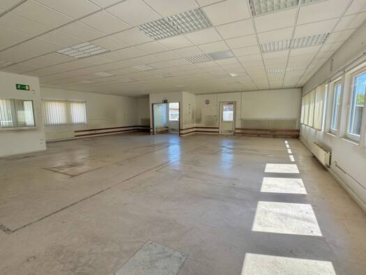 Lagerhalle zur Miete 260 m² Lagerfläche Irlich Neuwied 56567