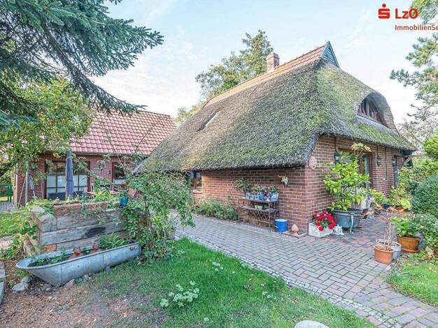 Einfamilienhaus zum Kauf 397.000 € 6 Zimmer 185,5 m² 4.582 m² Grundstück Schweiburg Jade 26349