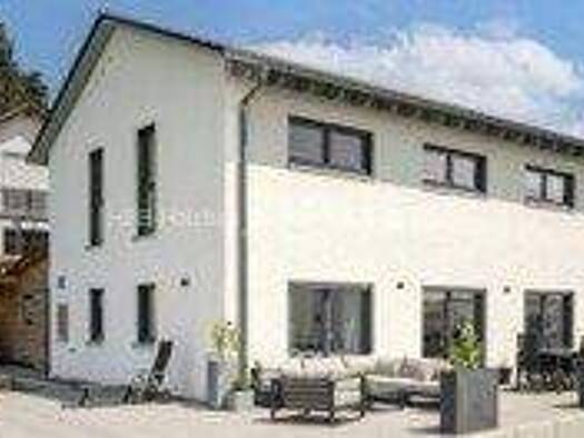 Einfamilienhaus zum Kauf 381.906 € 7 Zimmer 164,8 m² 681 m² Grundstück Frensdorf Frensdorf/Schlüsselau 96158
