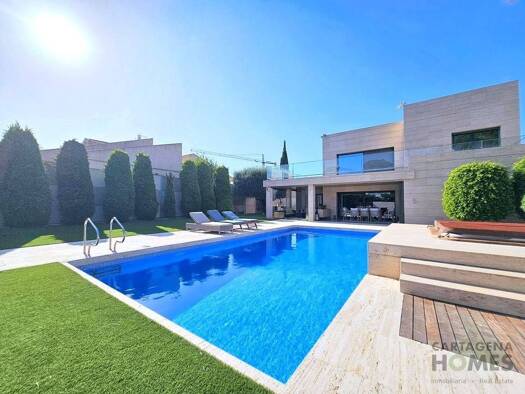 Chalet zum Kauf 1.190.000 € 5 Zimmer 593 m² 995 m² Grundstück Cartagena 30394