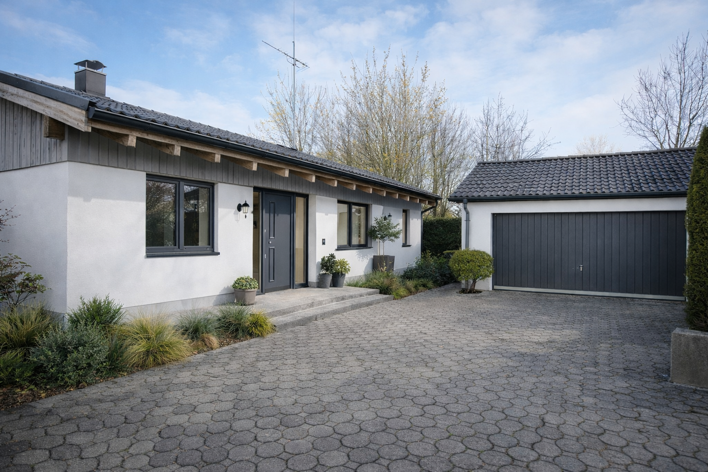 Immobilie in Schondorf am Ammersee - Einfamilienhaus mit großem Hanggrundstück – nur wenige Minuten zum Ammersee - Bild 3