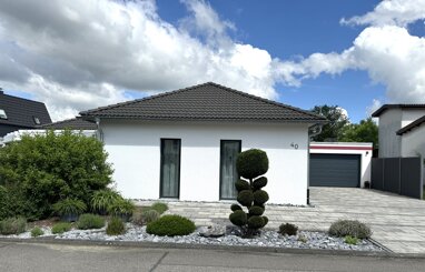 Bungalow zum Kauf 649.000 € 4,5 Zimmer 125 m² 560 m² Grundstück frei ab sofort Eberwiesenstr. 40 Oberlauchringen Lauchringen 79787