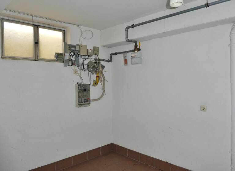 Reihenendhaus zum Kauf 599.000 € 9 Zimmer 210 m²<br/>Wohnfläche 418 m²<br/>Grundstück ab sofort<br/>Verfügbarkeit Erlenbach Erlenbach a.Main 63906