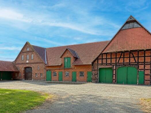 Haus zum Kauf 280.000 € 8 Zimmer 204,4 m² 4.600 m² Grundstück Päpinghausen Minden 32423
