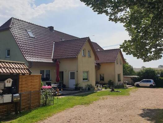 Wohnung zur Miete 470 € 2 Zimmer 66,2 m² 1. Geschoss frei ab sofort Lindenweg 4 Baumgarten Grabowhöfe 17194