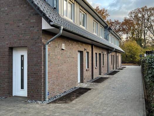 Reihenhaus zur Miete 1.450 € 5 Zimmer 125 m² frei ab sofort Lauenbrück 27389