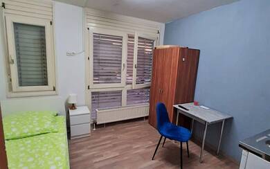 WG-Zimmer zur Miete Wohnen auf Zeit 780 € 11 m² frei ab 30.06.2025 Bahnhofplatz 0 Kornwestheim Kornwestheim 70806