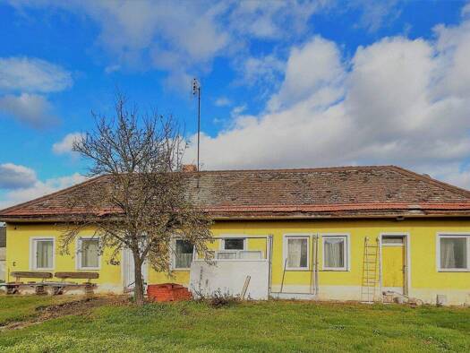 Bungalow zum Kauf 389.000 € 3 Zimmer 110 m² 5.341 m² Grundstück Kleinhaugsdorf 2054