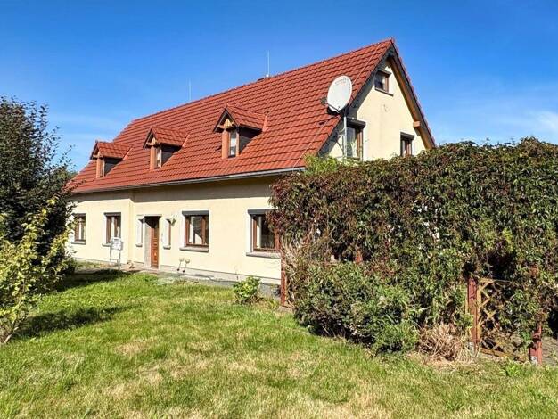 Einfamilienhaus zum Kauf 136.000 € 7 Zimmer 160 m² 1.670 m² Grundstück Ebersbach Ebersbach-Neugersdorf 02730