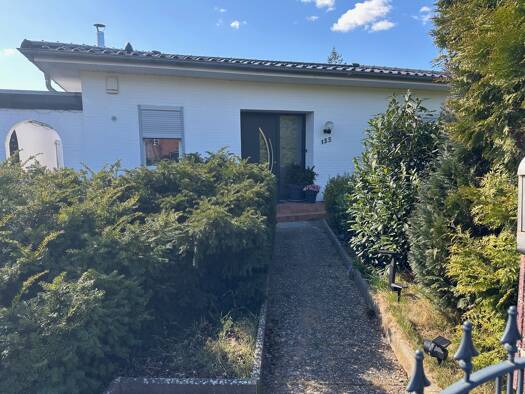 Haus zum Kauf 359.000 € 5 Zimmer 140 m² 818 m² Grundstück Güster 21514