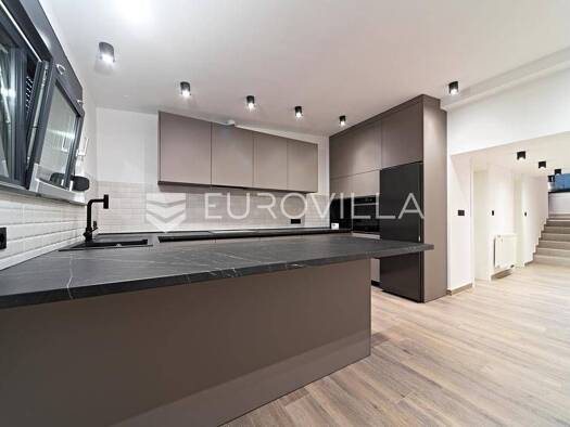 Haus zum Kauf 260.000 € 3 Zimmer 120 m² Bosutsko naselje Josipovac