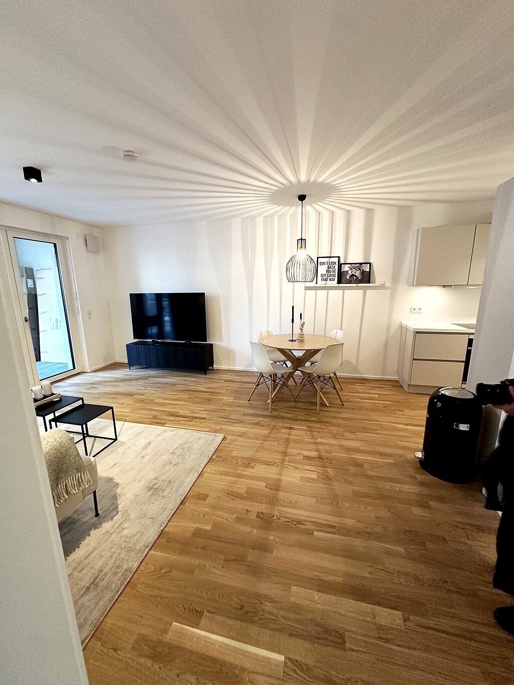 Wohnung zur Miete Wohnen auf Zeit 2.500 € 2 Zimmer 69 m²<br/>Wohnfläche ab sofort<br/>Verfügbarkeit Neuehrenfeld Köln 50823