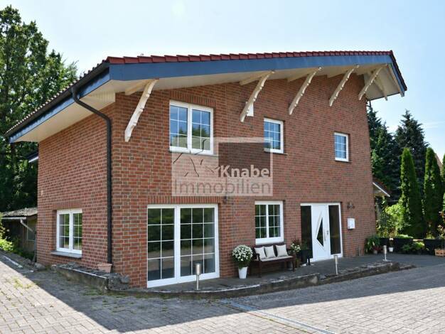 Doppelhaushälfte zum Kauf 235.000 € 3 Zimmer 105 m² Hankenberge Hilter 49176