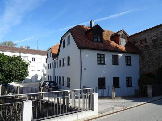 Studio zur Miete 330 € 1 Zimmer 28 m² 1. Geschoss frei ab 01.04.2026 Innstadt Passau 94032