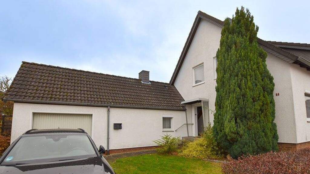 Doppelhaushälfte zum Kauf 250.000 € 5 Zimmer 115 m² 723 m² Grundstück Lichtenberg Salzgitter 38228