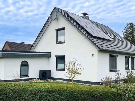 Einfamilienhaus zum Kauf 499.000 € 7,5 Zimmer 136 m² 780 m² Grundstück Gadeland Neumünster 24539