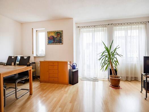 Wohnung zum Kauf 153.000 € 2 Zimmer 54 m² 2. Geschoss frei ab sofort Singen Singen (Hohentwiel) 78224