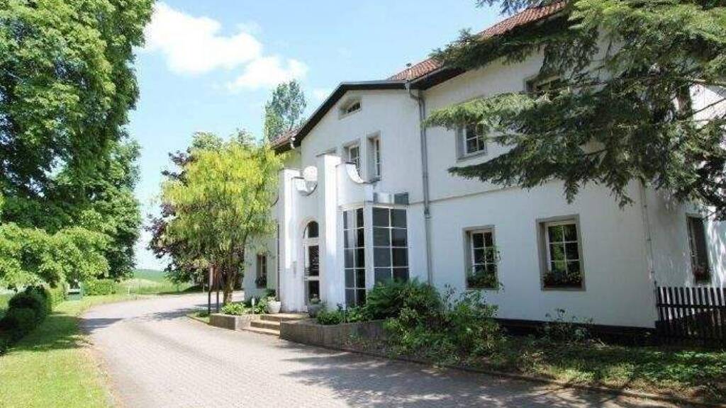 Gastronomie/Hotel zum Kauf als Kapitalanlage geeignet 10 Zimmer 300 m² 7.798 m² Grundstück Ernsee Gera 07548