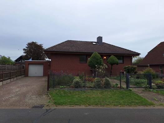 Bungalow zum Kauf 295.000 € 4 Zimmer 96,3 m² 958 m² Grundstück frei ab sofort Sackstraße 20 Soßmar Hohenhameln 31249