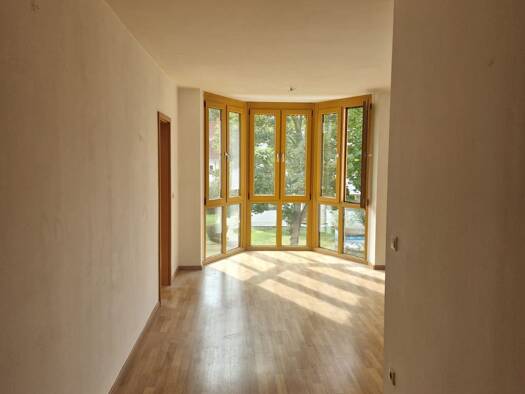 Wohnung zum Kauf provisionsfrei 115.000 € 2 Zimmer 64 m² Geschoss 1/3 frei ab sofort Geuckestraße 18 Meerane Meerane 08393
