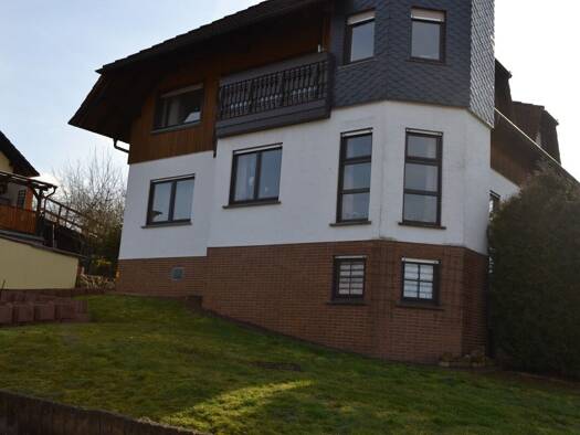 Mehrfamilienhaus zum Kauf 399.000 € 10 Zimmer 235 m² 2.700 m² Grundstück Steinau Steinau an der Straße 36396