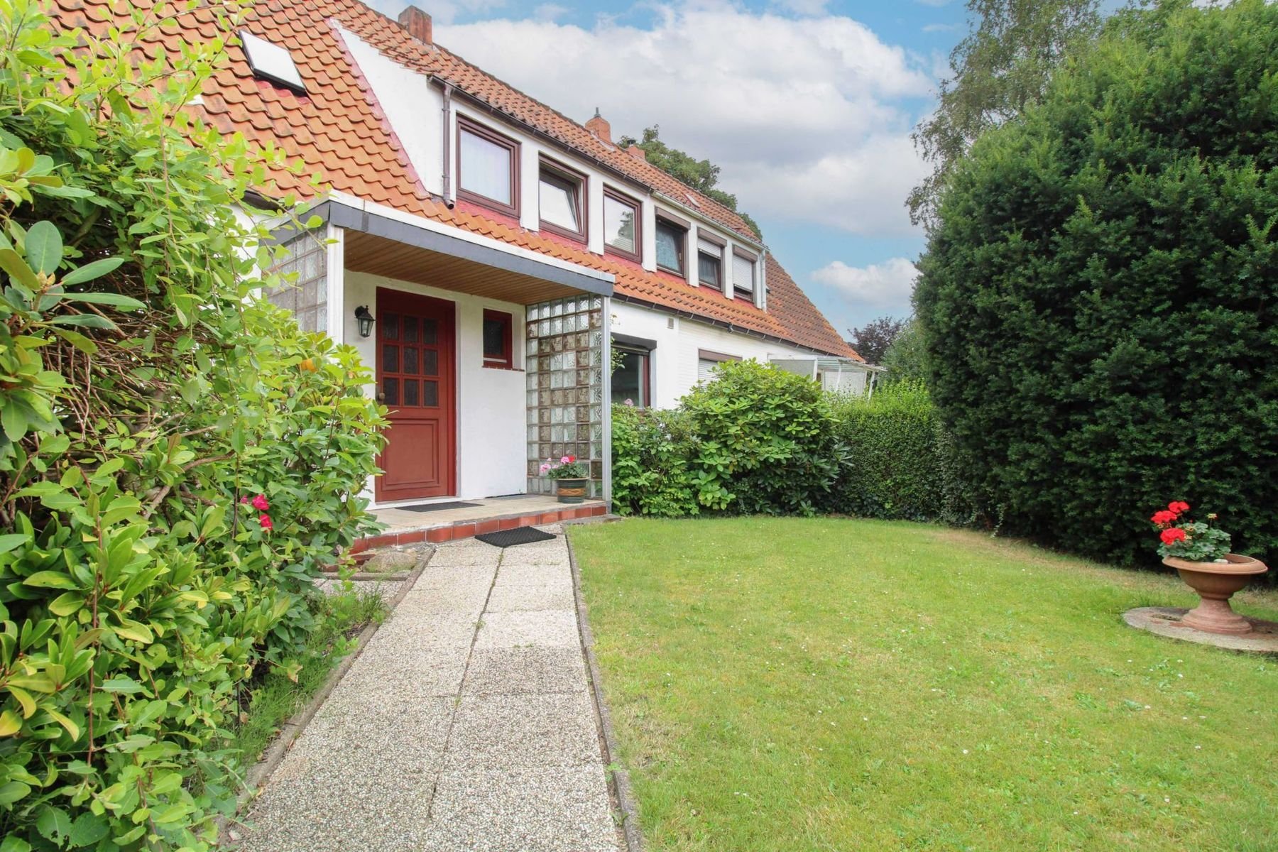 Immobilie zum Kauf als Kapitalanlage geeignet 218.500 € 4 Zimmer 94 m²<br/>Fläche 627,2 m²<br/>Grundstück Eckernfeld Bremerhaven 27580