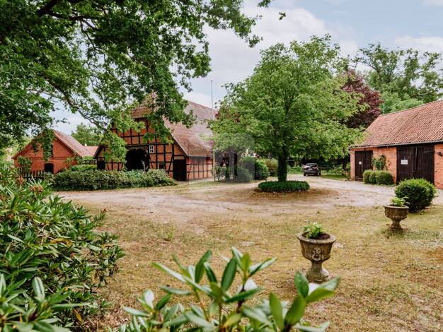 Bauernhaus zum Kauf 790.000 € 14 Zimmer 496 m² 4.724 m² Grundstück Bredenbock Göhrde 29473