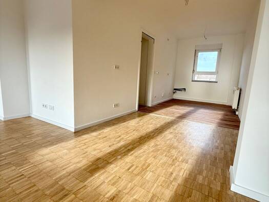 Maisonette zur Miete 2.000 € 7 Zimmer 175 m² Geschoss 3/4 frei ab sofort Neuhofer Straße 31 Rheinau Mannheim 68219