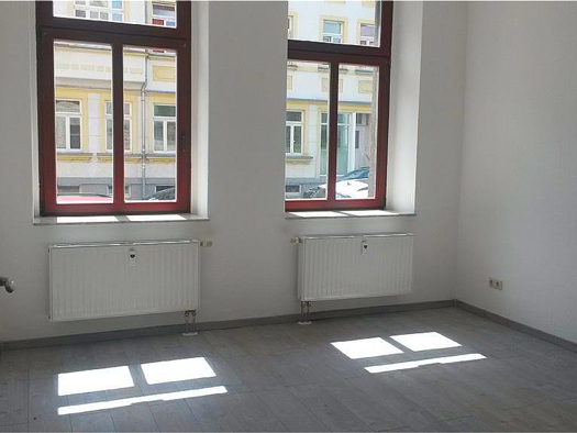 Wohnung zur Miete 360 € 2 Zimmer 60,3 m² frei ab sofort Lutherstraße 64 Bernsdorf Chemnitz 09126
