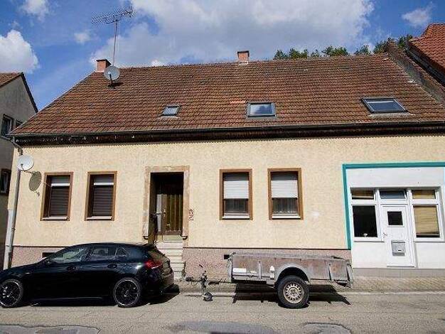 Mehrfamilienhaus zum Kauf 125.000 € 8 Zimmer 226,4 m² 926 m² Grundstück frei ab sofort Eßweiler 67754