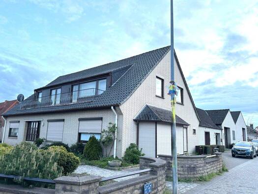 Mehrfamilienhaus zum Kauf provisionsfrei 795.000 € 8 Zimmer 300 m² 1.742 m² Grundstück Brinkum Stuhr 28816