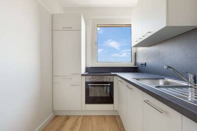 Wohnung zur Miete 1.225 € 2 Zimmer 53 m² 6. Geschoss frei ab 01.06.2025 Spandau Berlin 13583