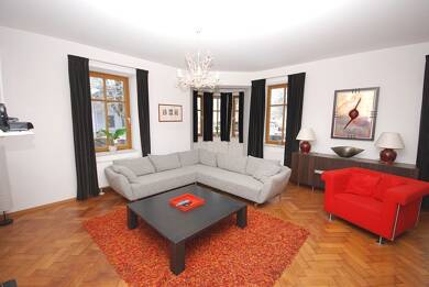 Wohnung zur Miete Wohnen auf Zeit 3.000 € 4 Zimmer 120 m² frei ab 01.10.2025 Anton-Winkler-Straße 5 Bad Reichenhall Bad Reichenhall 83435